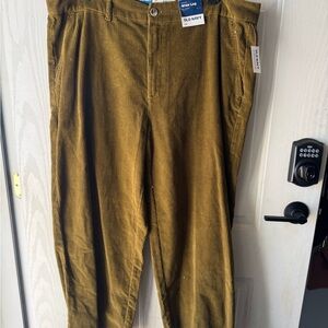 High rise, wide leg, corduroy